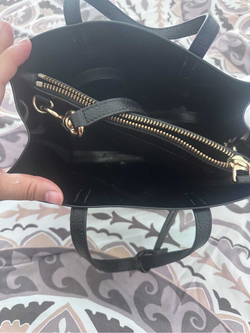 Marc Jacobs Black Pebbled Leather Satchel with Gold Hardware - Picture 2 of 6